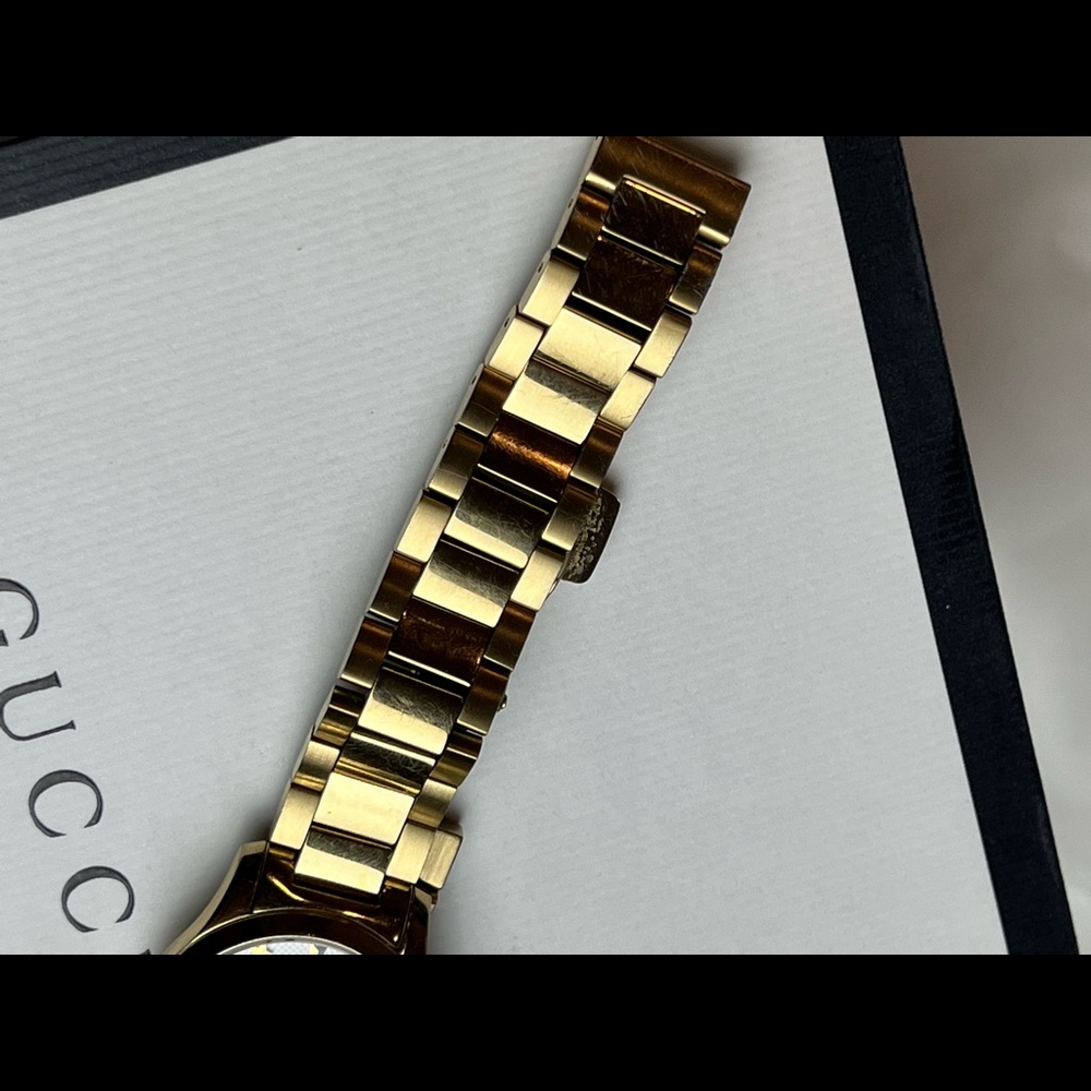 Gucci G-Timeless Silver Dial 27mm Steel Women Watch YA126576A $1150 #GW 126 - Picture 5 of 8